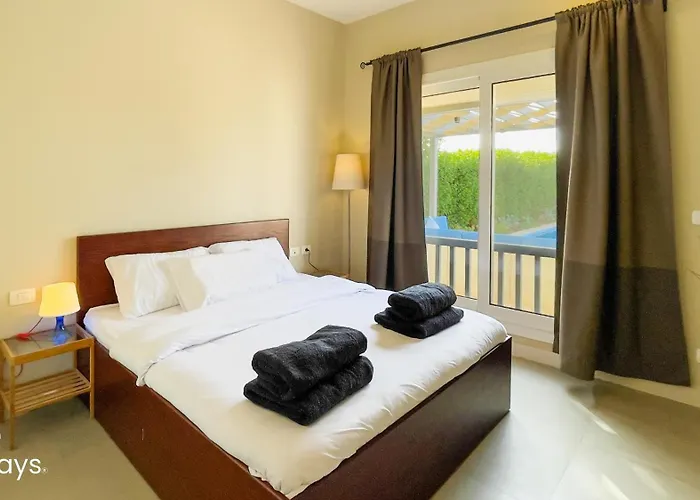 Ollystays Private Heated Pool 4br Villa, Nanny Room! Joubal Near Marina * الغردقة