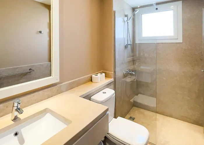 Appartement Ollystays Private Heated Pool 4br Villa, Nanny Room! Joubal Near Marina